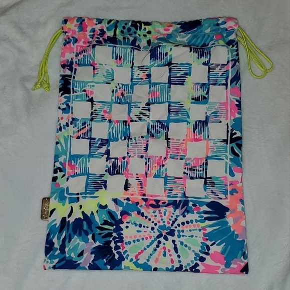 LILLY Pulitzer Beach Game Drawstring Bag - Picture 1 of 6